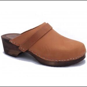 Moheda WOOD CLOGS COGNAC size 8.5